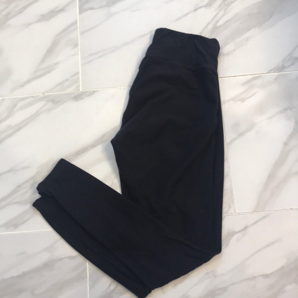 Black OneSize leggings!